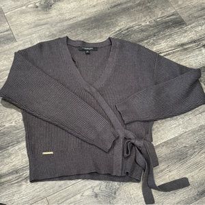 Women’s grey top. Size S